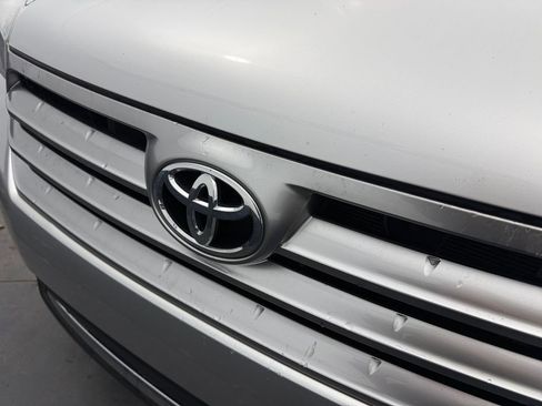 Used 2012 Toyota Highlander SE w/ Tow Pkg image 32