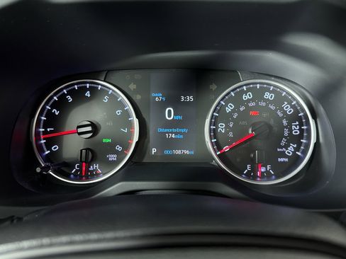 Used 2019 Toyota RAV4 XLE image 9