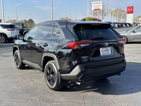 Used 2025 Toyota RAV4 XLE image 5