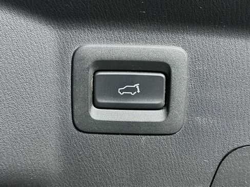 Used 2018 MAZDA CX-9 Signature image 35