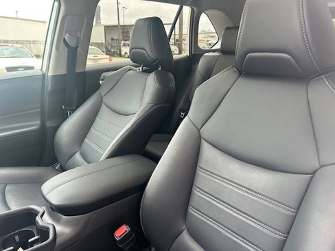 Used 2022 Toyota RAV4 XLE Premium FWD image 14
