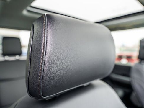 New 2026 Ford F250 Lariat w/ Black Appearance Package image 36