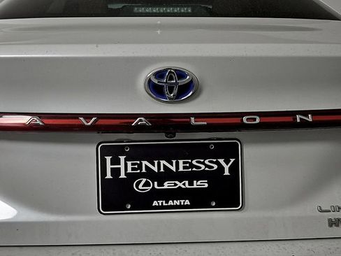 Used 2019 Toyota Avalon Limited w/ Advanced Safety Package FWD image 29