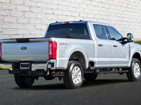 Used 2024 Ford F250 XLT image 4