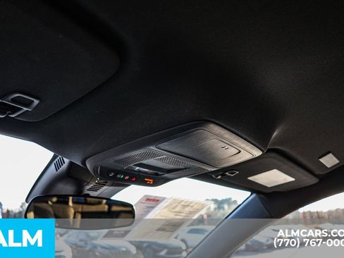 Used 2024 Chevrolet Traverse LT image 56