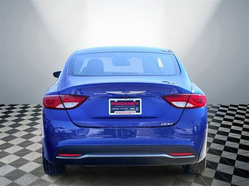 Used 2016 Chrysler 200 Limited image 5