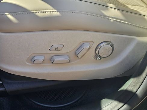 Used 2025 Genesis GV80 3.5T Prestige AWD/4WD image 33