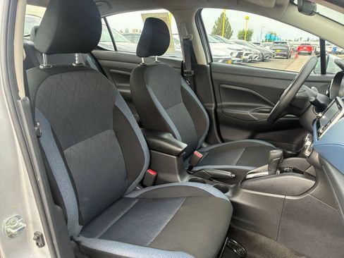 Used 2025 Nissan Versa SV FWD image 29