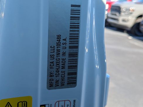 Used 2022 Jeep Wrangler Unlimited Sahara image 34