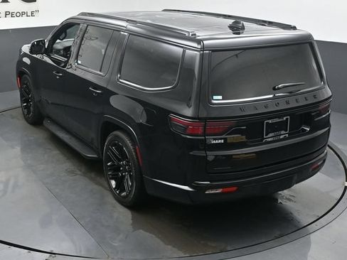 Used 2023 Jeep Wagoneer Series II w/ Convenience Group I AWD/4WD image 43