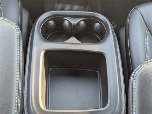 New 2026 Chrysler Pacifica Select image 21