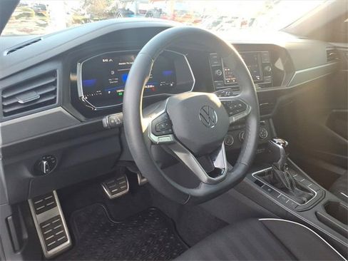 Used 2024 Volkswagen Jetta Sport image 24