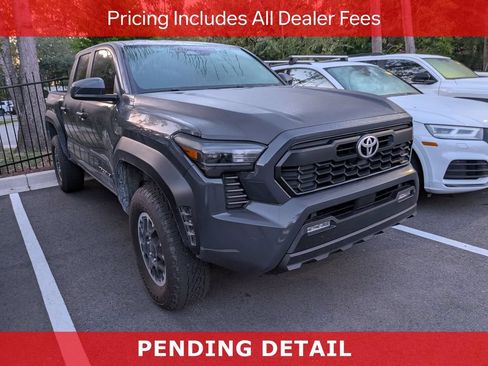 Certified 2025 Toyota Tacoma TRD Off-Road AWD/4WD image 1