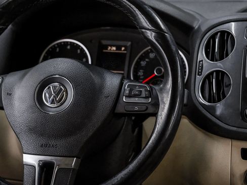 Used 2017 Volkswagen Tiguan S FWD image 19