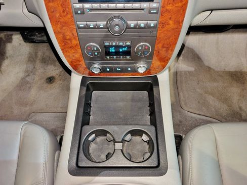 Used 2011 Chevrolet Tahoe LT image 38