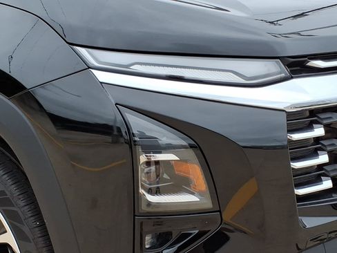 Used 2026 Chevrolet Equinox LT w/ Convenience Package II AWD/4WD image 4