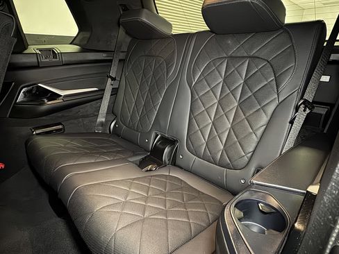 Used 2023 BMW X7 xDrive40i w/ M Sport Package image 37
