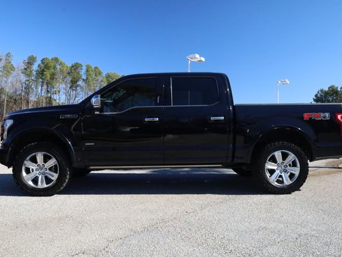 Used 2017 Ford F150 Platinum image 2