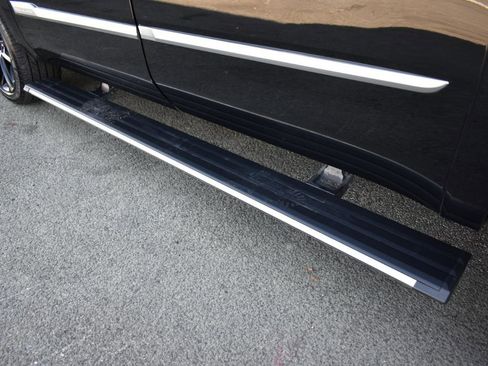 Used 2020 Cadillac Escalade ESV Premium Luxury image 50