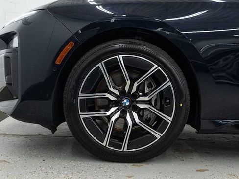 Used 2025 BMW 740i xDrive image 45