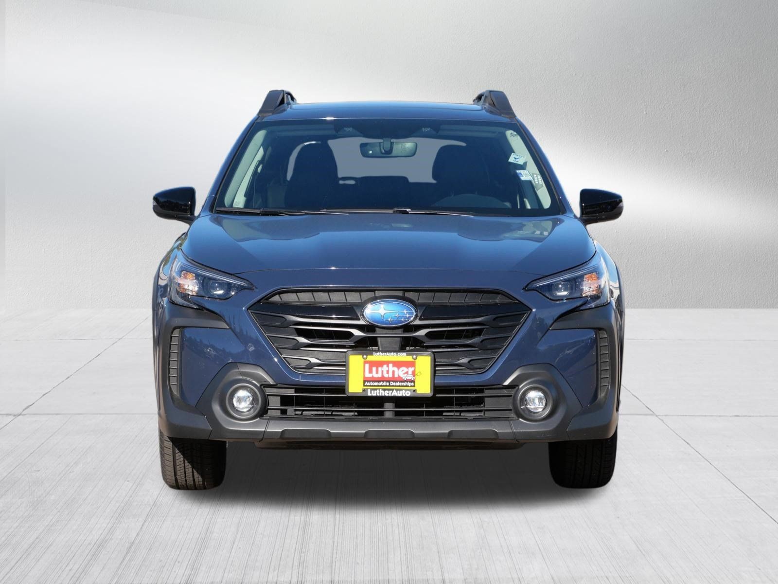 Used 2025 Subaru Outback Onyx Edition AWD/4WD image 2