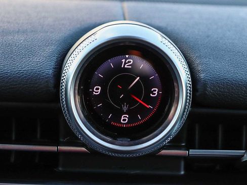 Used 2024 Maserati Grecale GT image 27