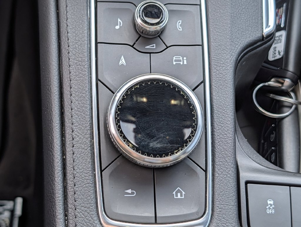 Used 2025 Cadillac XT4 Premium Luxury w/ Cold Weather Package FWD image 16