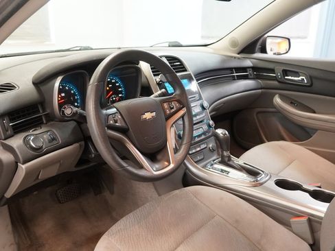 Used 2013 Chevrolet Malibu LS FWD image 6