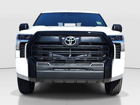 New 2026 Toyota Tundra SR image 2