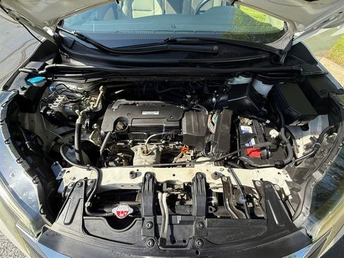 Used 2016 Honda CR-V EX-L image 29