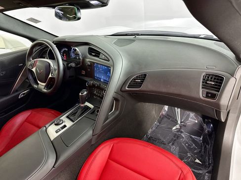 Used 2019 Chevrolet Corvette Stingray Coupe w/ 1LT RWD image 24