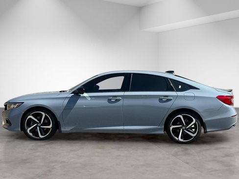 Used 2022 Honda Accord Sport image 2