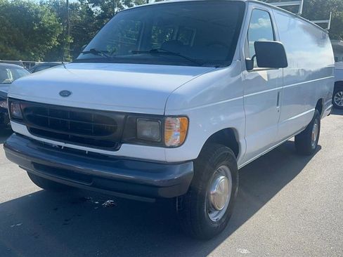 Used 2001 Ford E-250 and Econoline 250 Extended RWD image 5