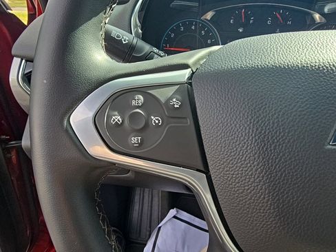 Used 2023 Chevrolet Traverse LT image 18