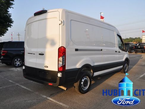 Used 2026 Ford Transit 250 148 Medium Roof RWD image 5