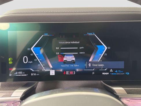 New 2026 BMW 750e xDrive AWD/4WD image 10