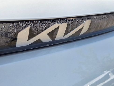 Certified 2025 Kia Soul LX w/ LX Technology Package FWD image 5