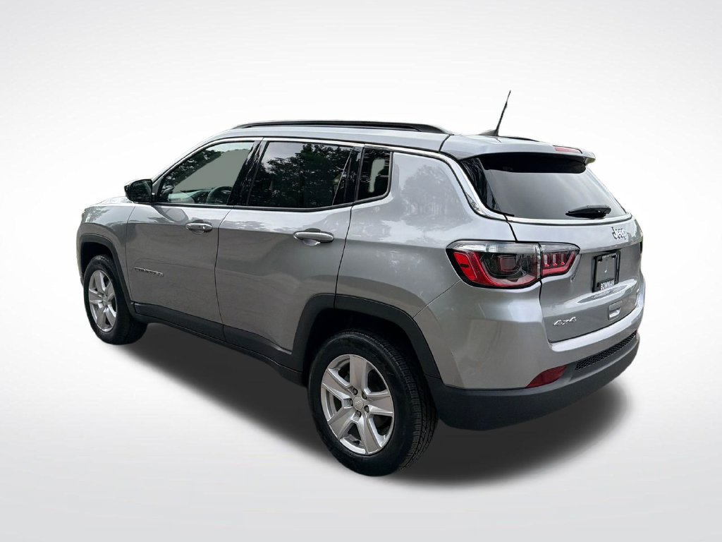 Used 2022 Jeep Compass Latitude AWD/4WD image 3
