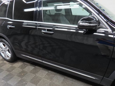 Used 2022 Mercedes-Benz GLB 250 4MATIC image 29