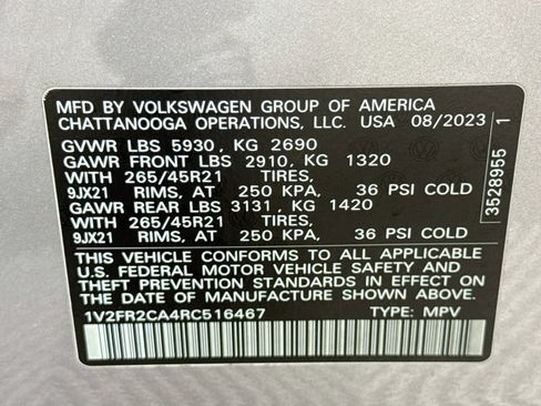 Certified 2024 Volkswagen Atlas SEL Premium R-Line AWD/4WD image 33