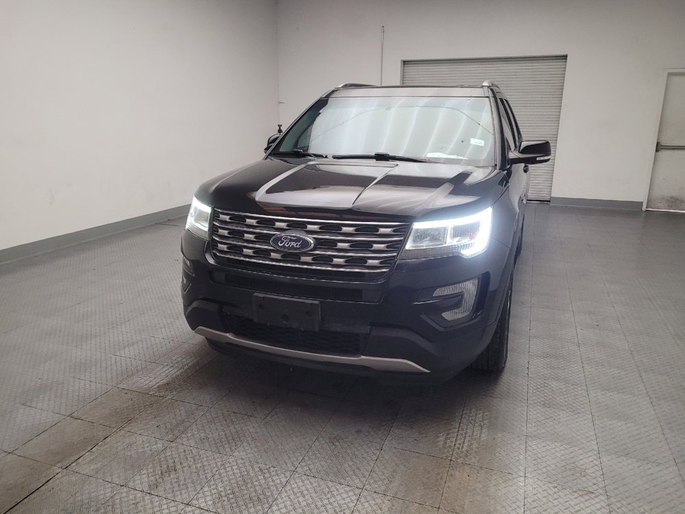 Used 2017 Ford Explorer XLT w/ Equipment Group 202A FWD image 15