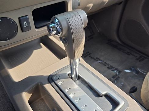 Used 2016 Nissan Frontier SV RWD image 25