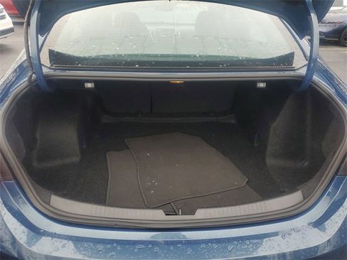 Used 2024 Chevrolet Malibu LT image 8