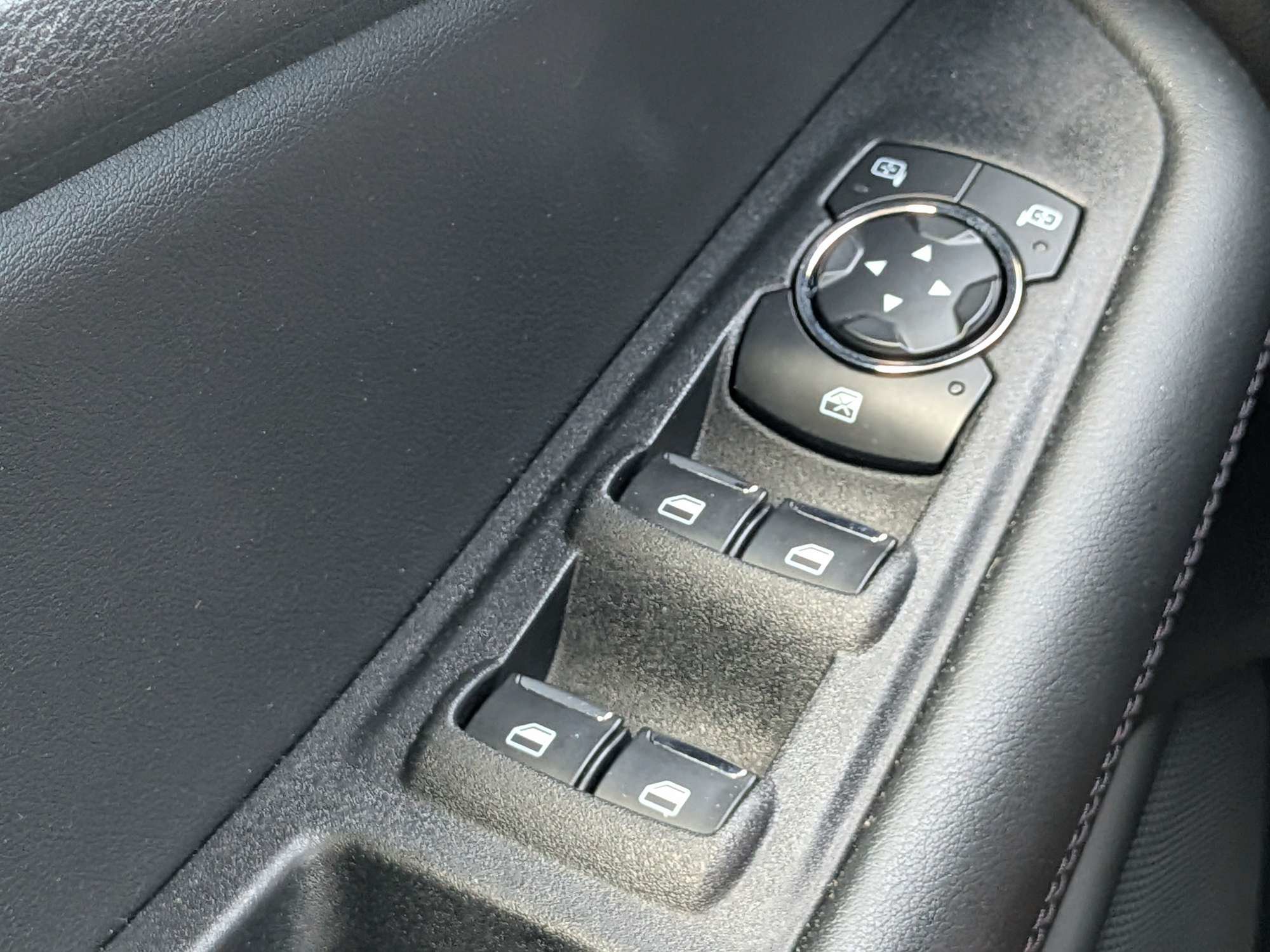 Used 2024 Ford Edge SE AWD/4WD image 22