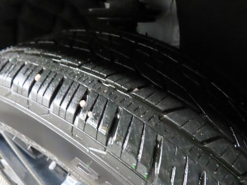 Used 2024 Chevrolet Traverse RS w/ LPO, Floor Liner Package image 7