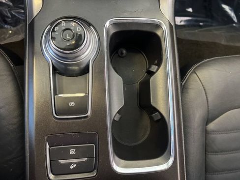 Used 2017 Ford Fusion SE w/ Equipment Group 602A FWD image 24