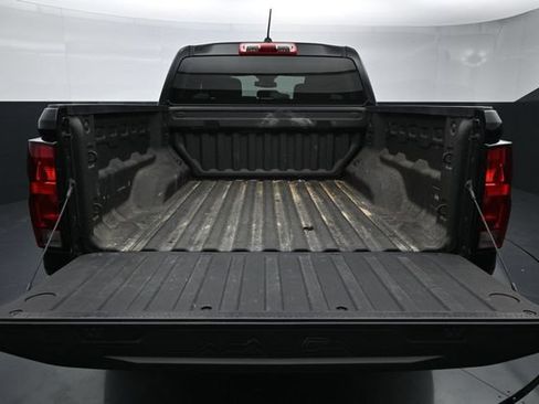 Used 2024 Chevrolet Colorado Trail Boss w/ Advanced Trailering Package AWD/4WD image 9