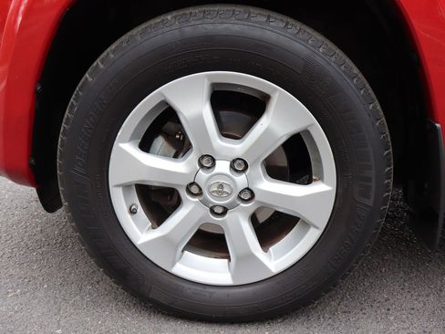 Used 2010 Toyota RAV4 Limited AWD/4WD image 41