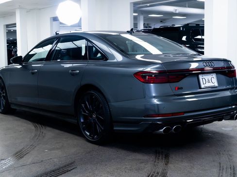 Used 2025 Audi S8 image 4