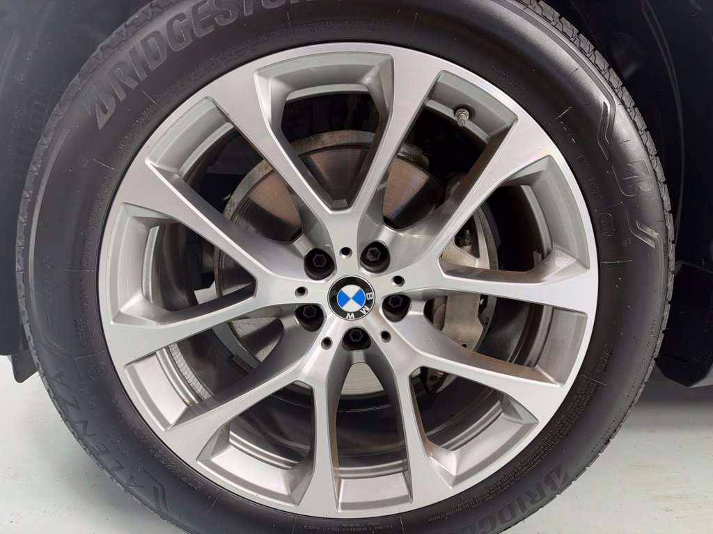 Certified 2026 BMW X5 xDrive40i w/ Premium Package AWD/4WD image 10